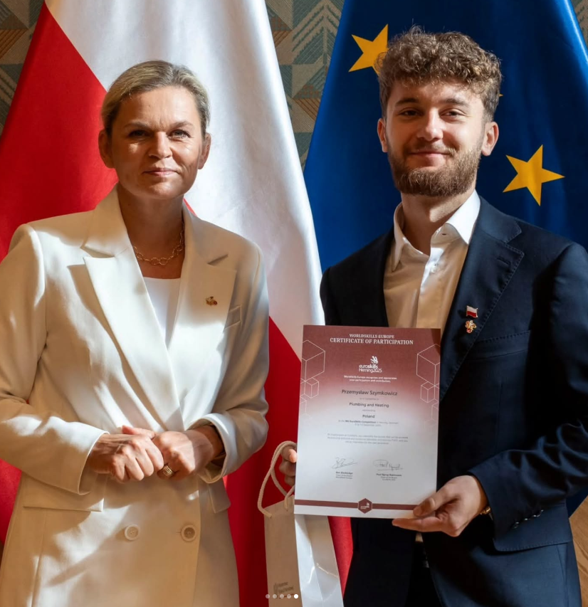 Uroczystość wręczenia wyróżnienia